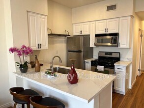 445 Island Ave in San Diego, CA - Building Photo - Building Photo