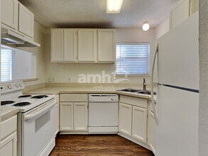 830 Greenridge Dr in Arlington, TX - Building Photo - Building Photo