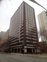 360 W Wellington Ave