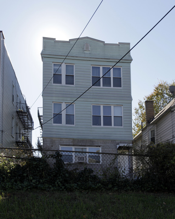 245 Duncan Ave in Jersey City, NJ - Foto de edificio