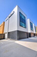 3406 E 17th St in Austin, TX - Building Photo - Building Photo