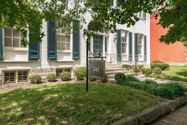 247 N Broadway in Lexington, KY - Building Photo - Building Photo