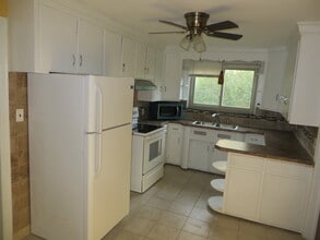 411 Roosevelt Ave in Syracuse, NY - Building Photo - Building Photo