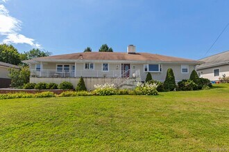 46 Sylvan Rd in Port Chester, NY - Building Photo - Building Photo