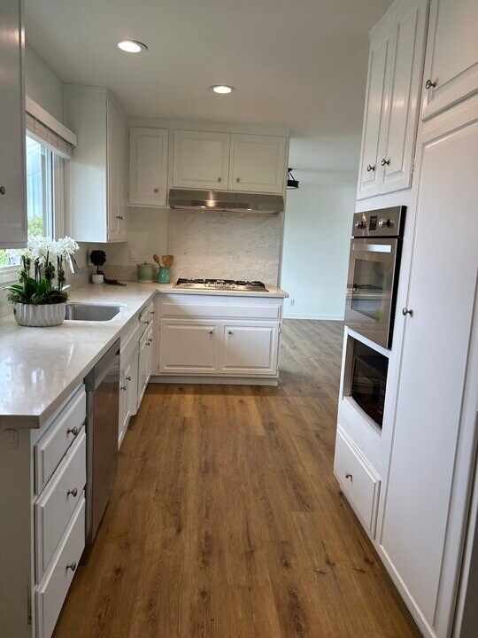 6919 Grovespring Dr in Rancho Palos Verdes, CA - Building Photo