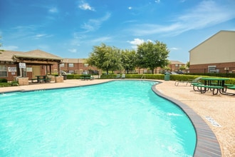 Heather Lane & Tiffany Square Apartments in Terrell, TX - Building Photo - Building Photo