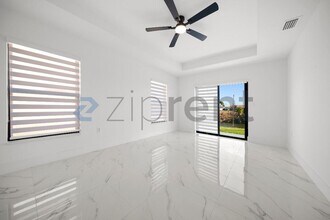 4117 NE 16th Ave in Cape Coral, FL - Foto de edificio - Building Photo