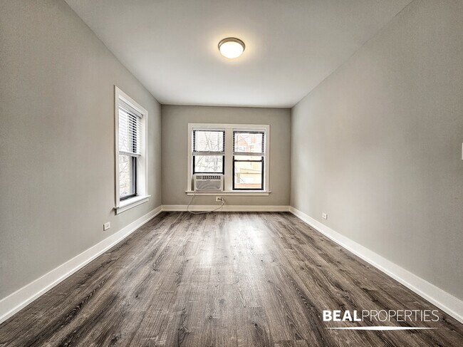 property at 711 W Brompton Ave