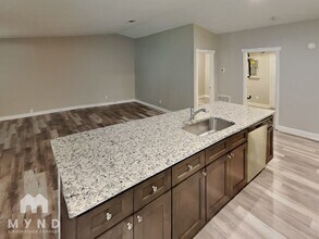 5825 Crossing King Dr in Charlotte, NC - Foto de edificio - Building Photo