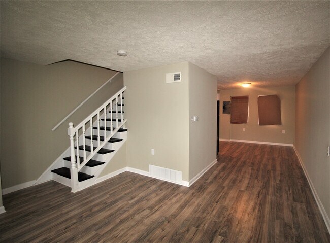 2067 Larkhall Rd in Dundalk, MD - Building Photo - Building Photo