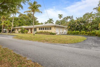 790 NE 119th St in Biscayne Park, FL - Building Photo - Building Photo