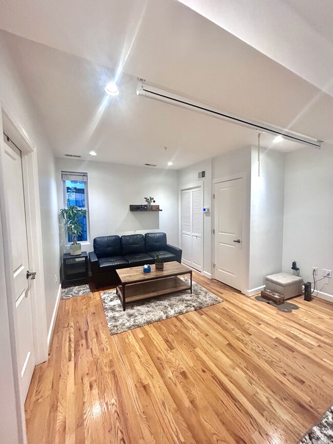 301 Seaton Pl NE, Unit 3 in Washington, DC - Building Photo - Building Photo