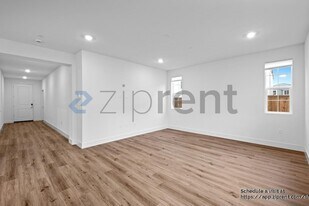 5694 Loray Ln in Tracy, CA - Building Photo