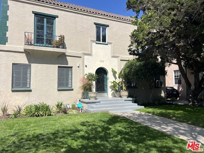 property at 741 S Mansfield Ave