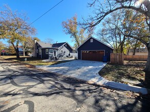 1001 Prescott St in Kerrville, TX - Building Photo - Building Photo