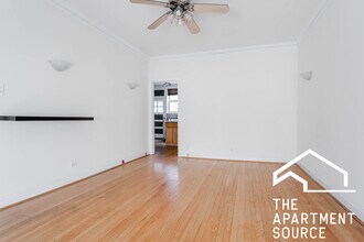 522 W Surf St in Chicago, IL - Building Photo - Building Photo