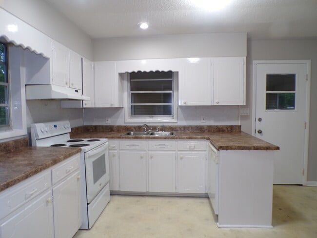 213 7th Ave in Pleasant Grove, AL - Building Photo - Building Photo