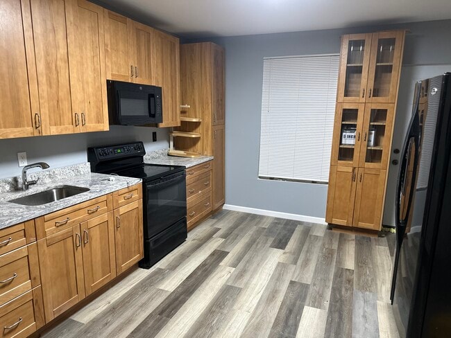 property at 1639 Darley Ave