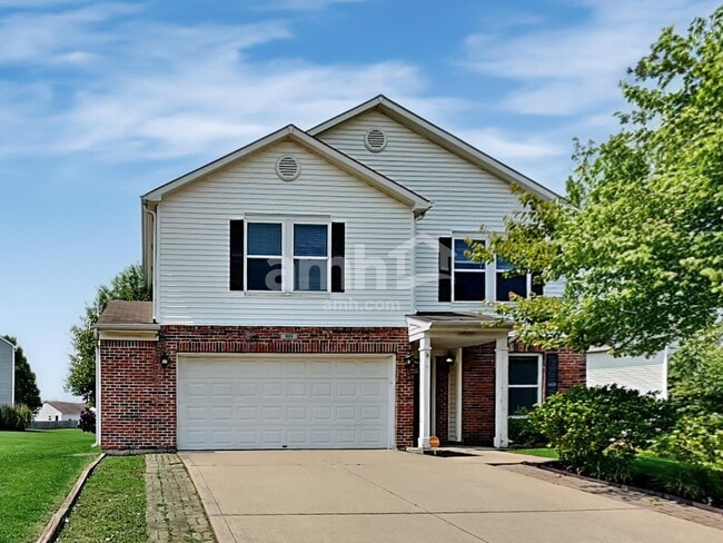 property at 989 Bentgrass Dr