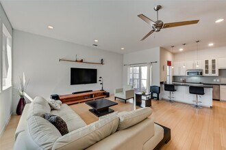 3819 N Washington Row in Dallas, TX - Building Photo - Building Photo