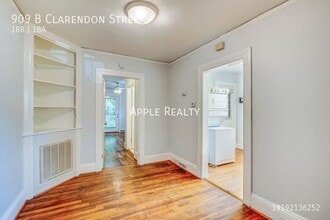 909 Clarendon St in Durham, NC - Building Photo - Building Photo