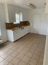 336 S Chiltipin St in Sinton, TX - Building Photo - Building Photo