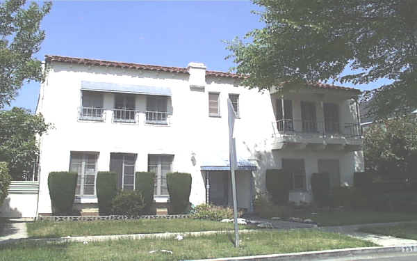 237 S Elm Dr in Beverly Hills, CA - Building Photo - Building Photo