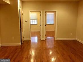 1241 Vine St in Philadelphia, PA - Building Photo - Building Photo