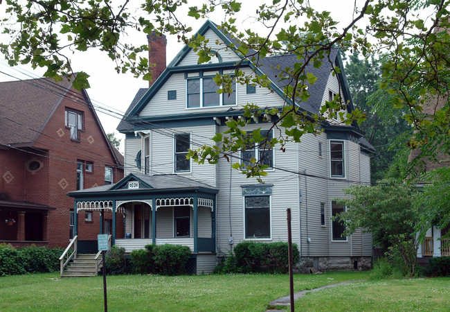 615 Park Ave in Syracuse, NY - Building Photo - Building Photo