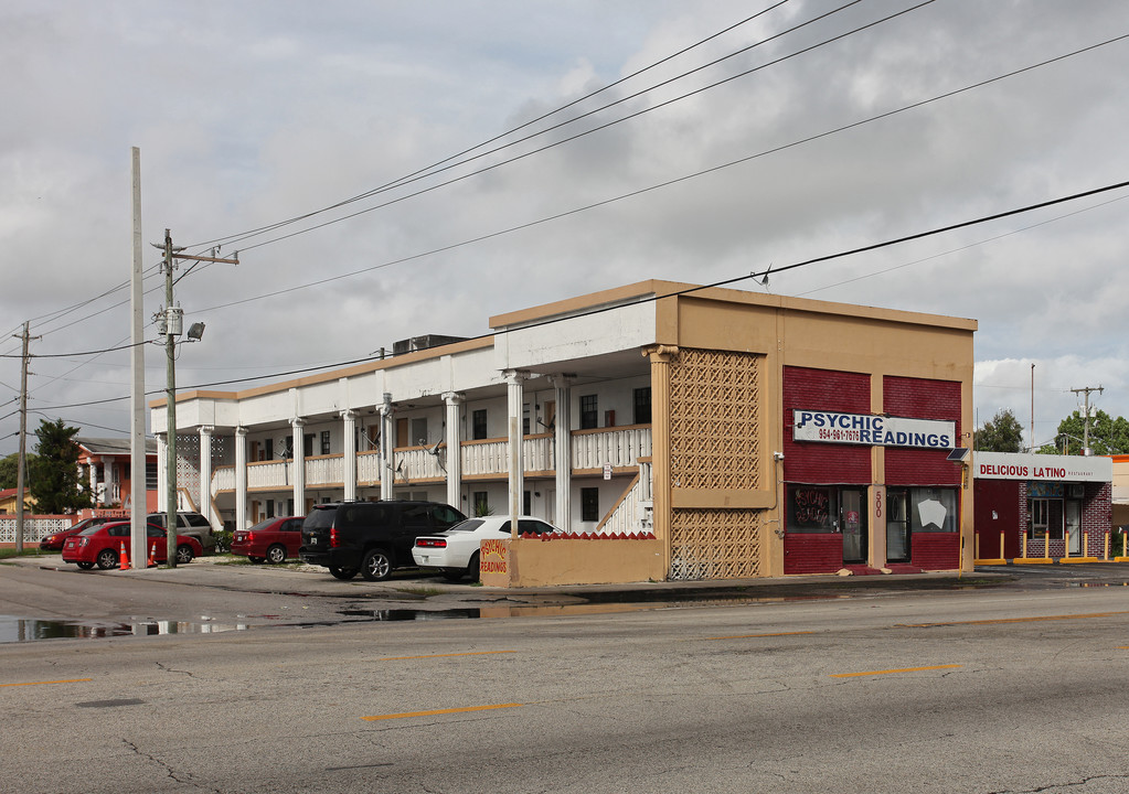 500 N 60th Ave in Hollywood, FL - Building Photo