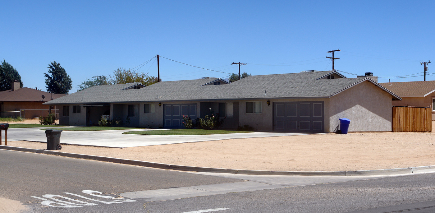 13145 Ponca Rd in Apple Valley, CA - Building Photo