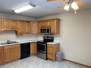 2195 Trenton Rd in Asbury, IA - Foto de edificio - Building Photo