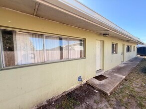 812 N 24th St in Fort Pierce, FL - Building Photo - Building Photo