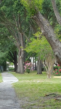 Crystal Court Apartments in Lakeland, FL - Foto de edificio - Building Photo