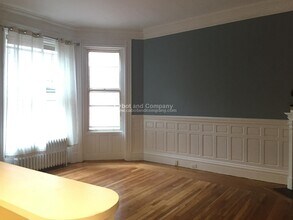 295 Newbury St, Unit 2 in Boston, MA - Building Photo - Building Photo
