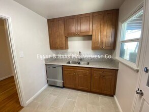 5235 E The Toledo in Long Beach, CA - Building Photo - Building Photo