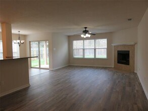 1321 Crestview Dr in Denison, TX - Building Photo - Building Photo