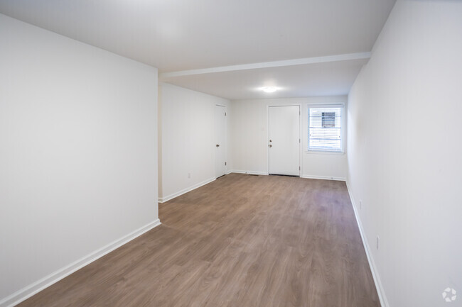 2038 Southern Ave in Memphis, TN - Building Photo