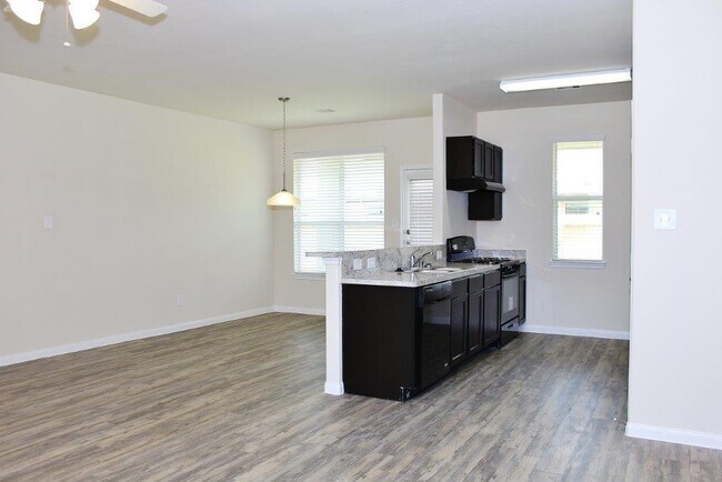 12407 Maura Lane photo'