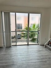 2027 SE 10th Ave in Fort Lauderdale, FL - Building Photo - Building Photo