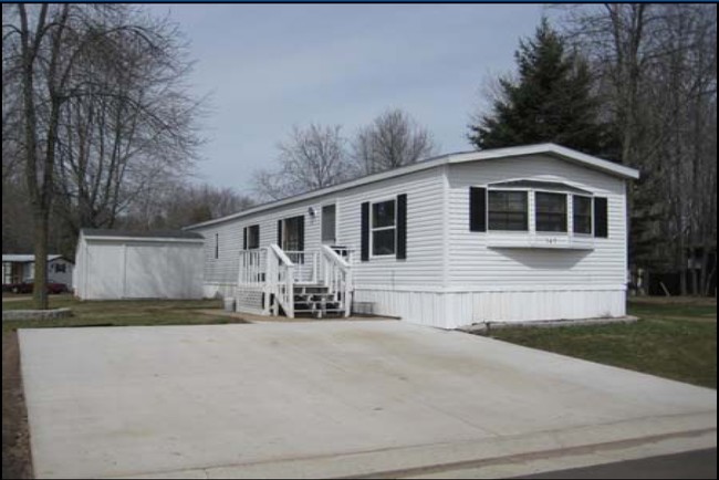 Thousand Oaks MH Park in Wisconsin Rapids, WI - Building Photo - Building Photo