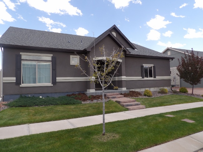 6520 Golden Briar Ln in Colorado Springs, CO - Building Photo - Building Photo