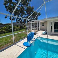 6815 Anchor Way in Sarasota, FL - Building Photo - Building Photo