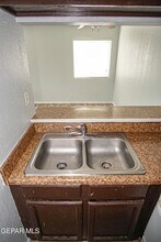 3435 Fred Wilson Ave-Unit -8 in El Paso, TX - Foto de edificio - Building Photo