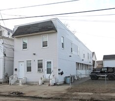 3 Oceanview Ave in Keansburg, NJ - Building Photo