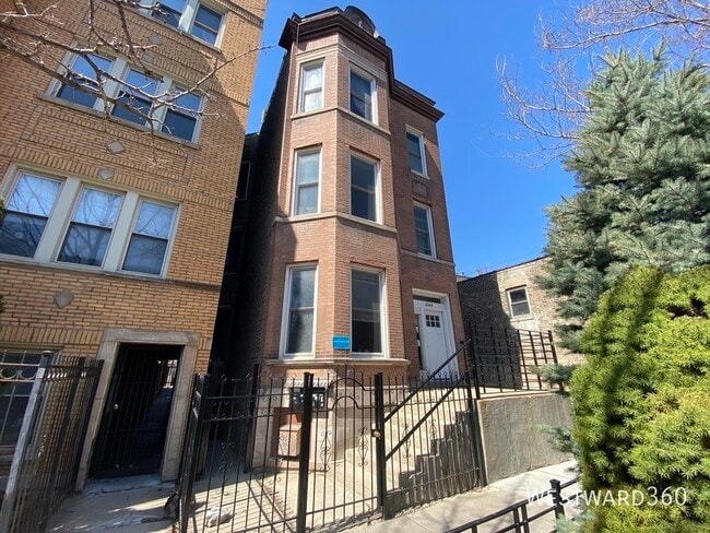 property at 2844 N Whipple St