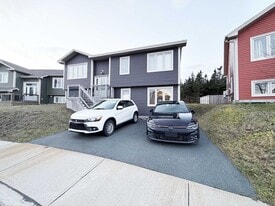 17 Stephano St in St John's, NL - Building Photo