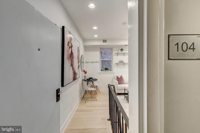 1108 Columbia Rd NW in Washington, DC - Building Photo - Building Photo