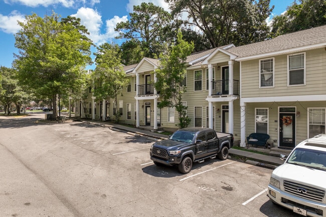 808 W Saint Augustine St in Tallahassee, FL - Building Photo - Building Photo