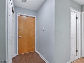 204 Salem Ct in Princeton, NJ - Building Photo - Building Photo